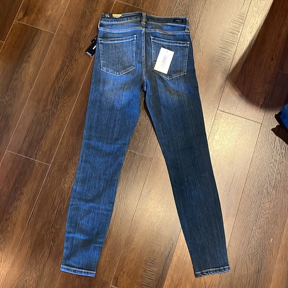 Liverpool Abby Ankle Skinny Jeans - Picture 2 of 5